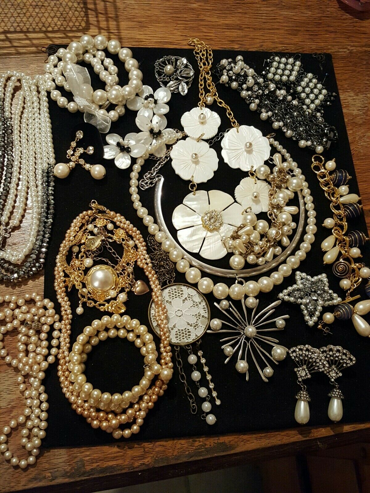 Lot Of Pearl Jewelry, Napier,parkl Rhinestone Eringd Shell Necklace +,look Close