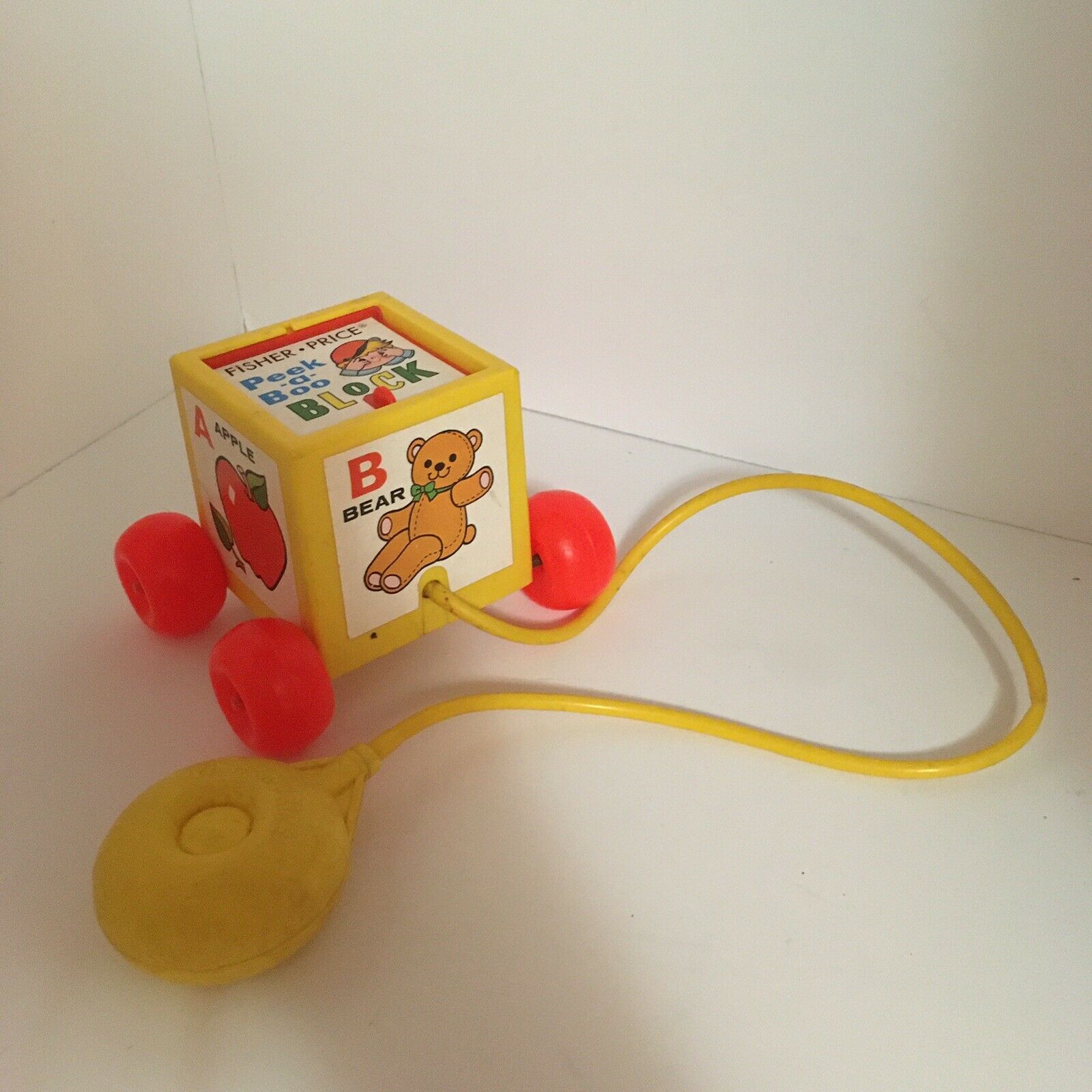 Fisher Price Peek-a-boo Block 1970 Made In Usa Pull Chord W/ Pump Child Toy 760