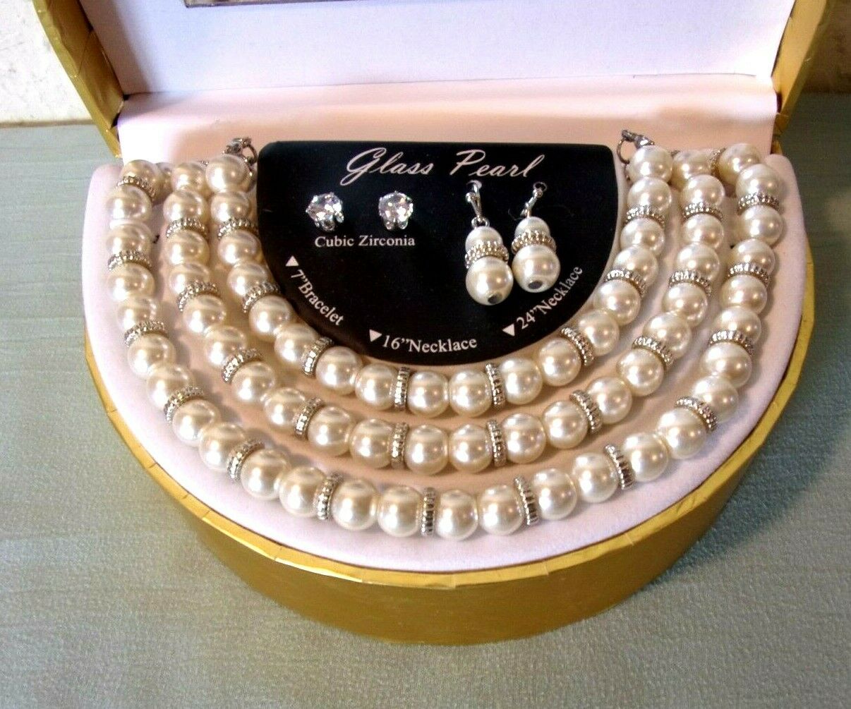Vintage Mint 5pc Wedding Set Glass Pearl 2 Necklaces 1 Bracelet 2 Pairs Earrings