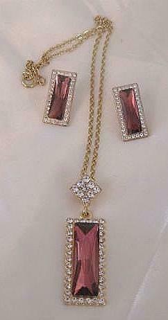 Gorgeous Colour & Style Amethyst & Crystal Necklace & Earrings Set Gold Tone